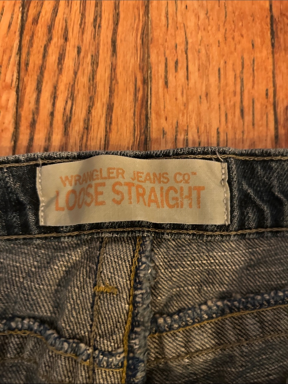 Wrangler Men's Relaxed Dark Blue Denim Jeans - Picture 3 of 5